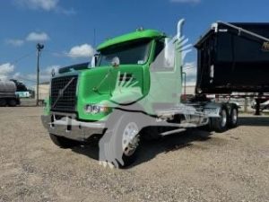 2020 VOLVO VHD64FT300 9021729313