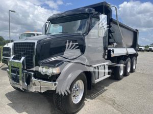 2020 VOLVO VHD64F300 9021987101