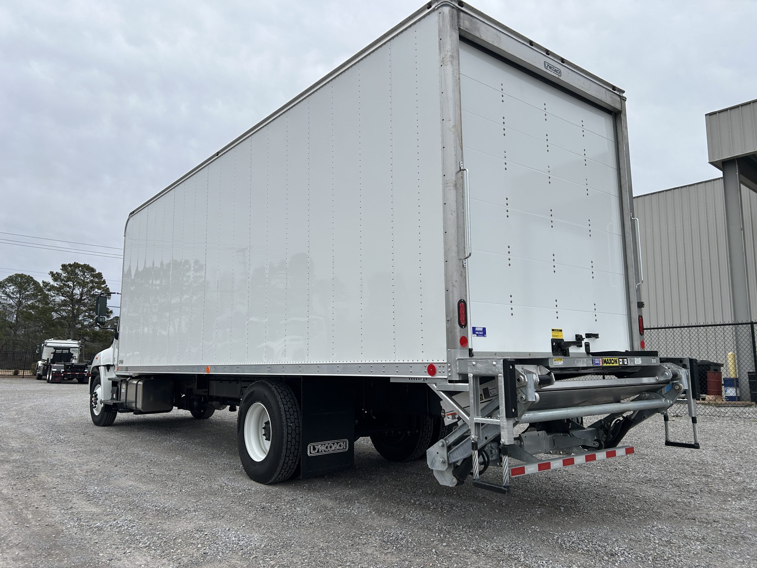 2025 HINO L6 GVWR 25,950 LBS. S5T60373 26'x102