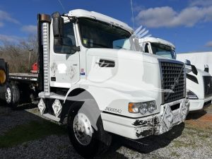 2018 VOLVO VHD84B300 9036880297