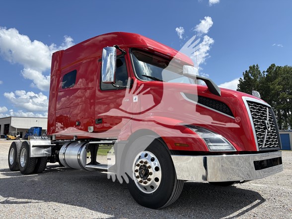 2021 VOLVO VNL64T740 - image 3 of 6