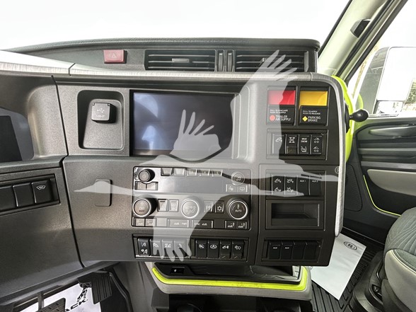 2025 VOLVO VNL64T860 - image 6 of 6