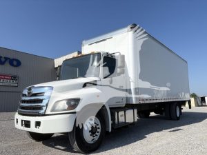 2020 HINO 268 10008118037