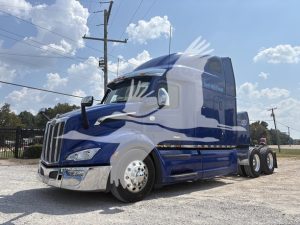 2023 PETERBILT 579 10009863095