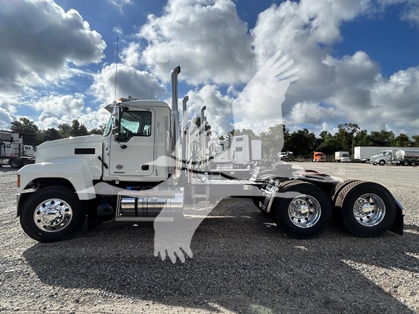 2026 MACK PINNACLE 64T - image 2 of 6