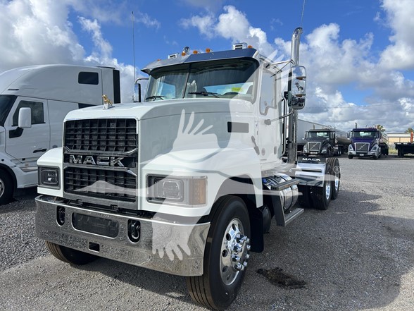 2026 MACK PINNACLE 64T - image 1 of 6