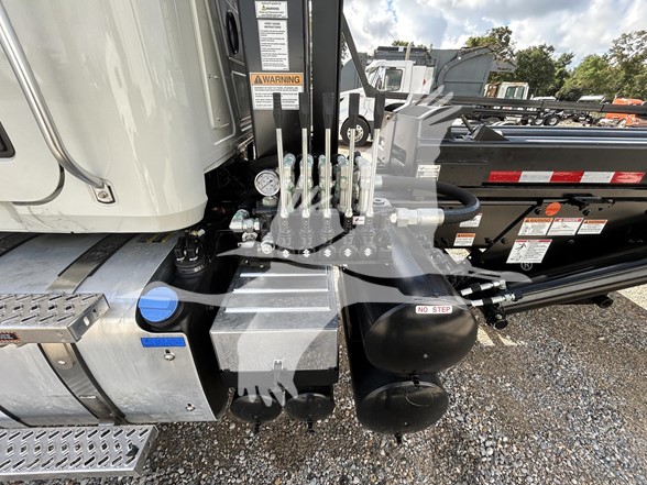 2026 MACK GRANITE 64FR - image 3 of 6