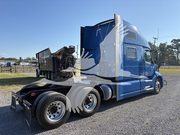 2023 VOLVO VNL64T860 - image 5 of 6