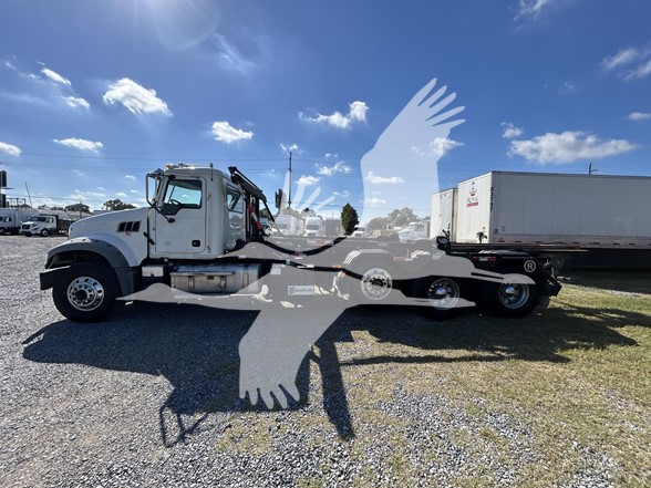 2019 MACK GRANITE 84FR - image 2 of 6