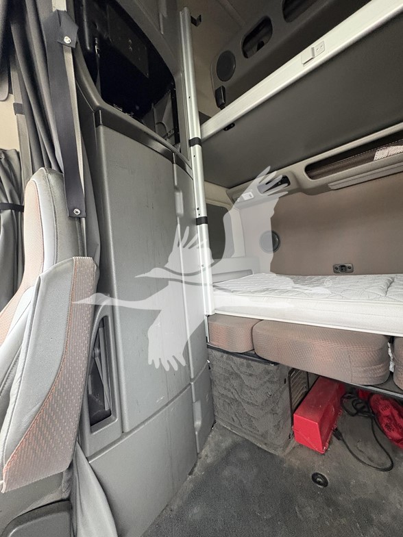 2023 VOLVO VNL64T860 10016770462 2023 VOLVO VNL64T860 10016770462