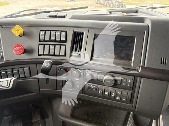 2023 VOLVO VNL64T860 10016771597 2023 VOLVO VNL64T860 10016771597