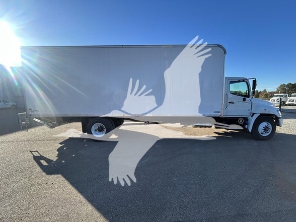 2026 HINO L6 - image 3 of 6