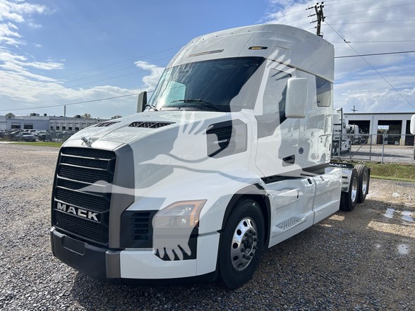 2026 MACK PIONEER 64T 2026 MACK PIONEER 64T - image 1 of 6