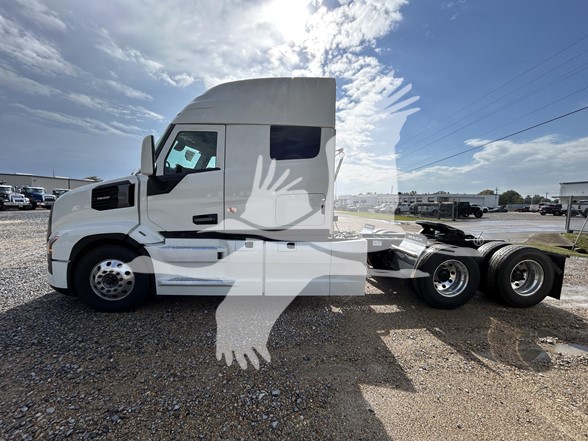 2026 MACK PIONEER 64T 2026 MACK PIONEER 64T - image 2 of 6