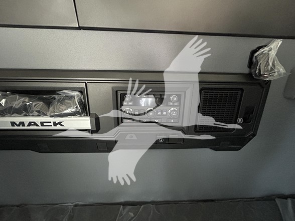 2026 MACK PIONEER 64T 10024578947 2026 MACK PIONEER 64T 10024578947