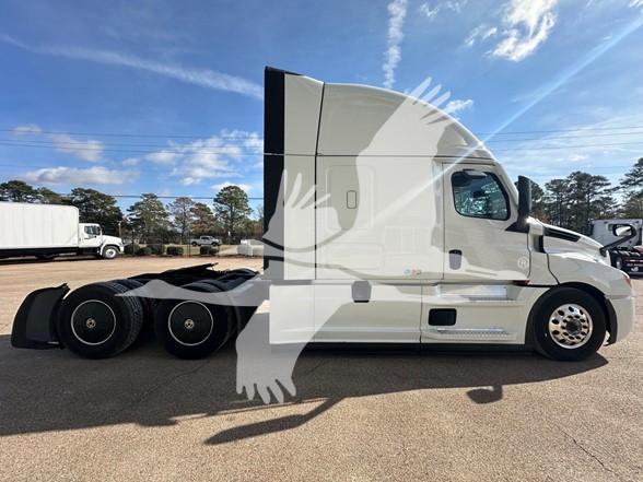 2023 FREIGHTLINER CASCADIA 126 10025050613 2023 FREIGHTLINER CASCADIA 126 10025050613
