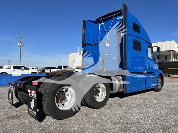 2024 VOLVO VNL64T860 2024 VOLVO VNL64T860 - image 3 of 6