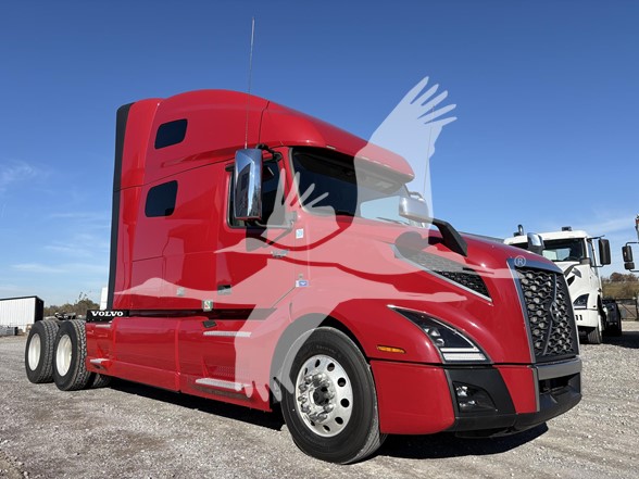 2022 VOLVO VNL64T760 2022 VOLVO VNL64T760 - image 3 of 6