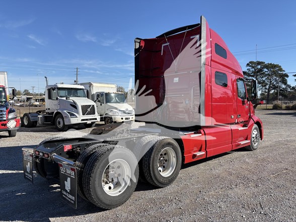 2022 VOLVO VNL64T760 2022 VOLVO VNL64T760 - image 5 of 6