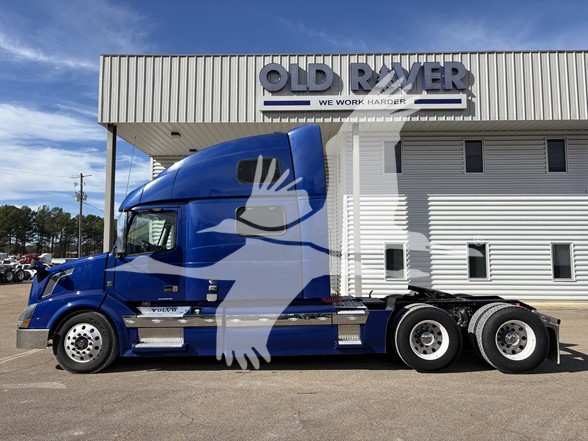 2018 VOLVO VNL42860 10025268943 2018 VOLVO VNL42860 10025268943