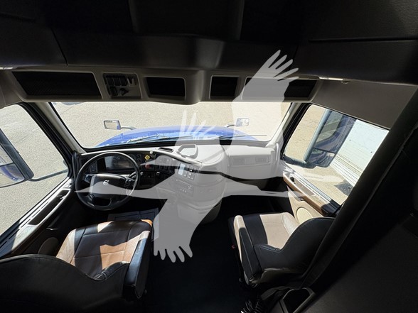 2018 VOLVO VNL42860 10025269811 2018 VOLVO VNL42860 10025269811