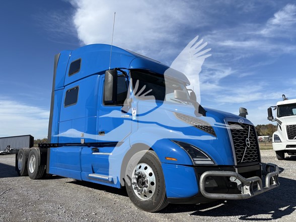 2023 VOLVO VNL64T860 2023 VOLVO VNL64T860 - image 3 of 6