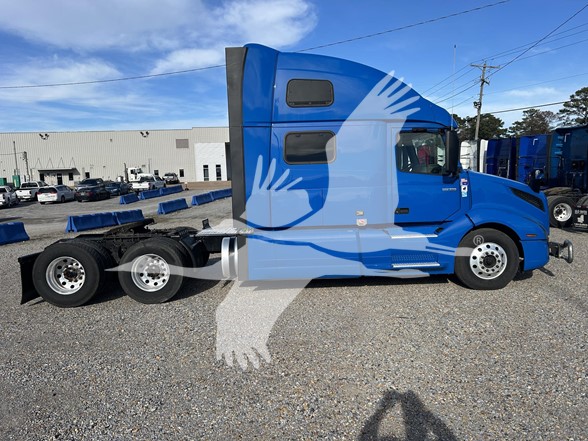 2023 VOLVO VNL64T860 2023 VOLVO VNL64T860 - image 5 of 6