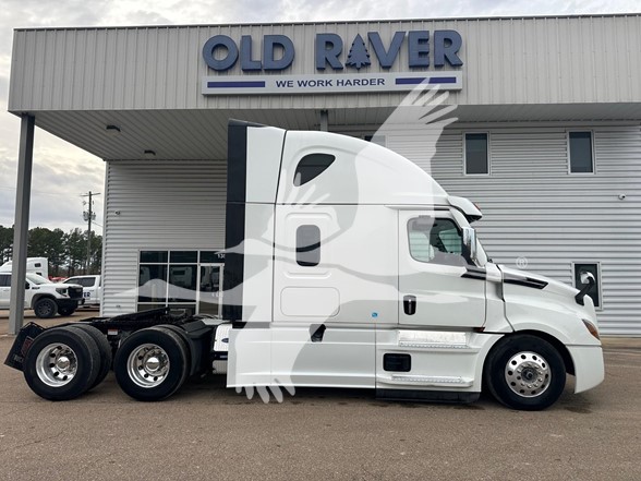 2023 FREIGHTLINER CASCADIA 126 2023 FREIGHTLINER CASCADIA 126 - image 1 of 6