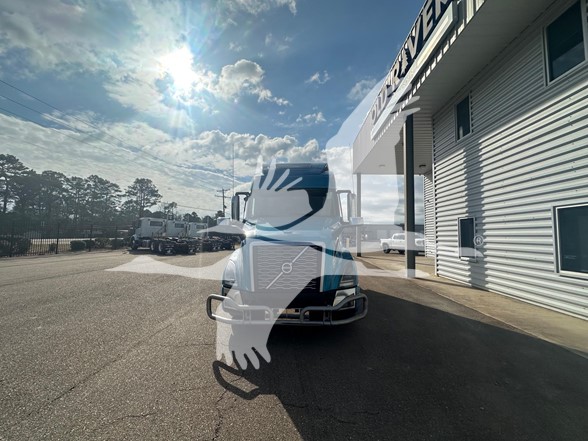 2022 VOLVO VNL64T860 2022 VOLVO VNL64T860 - image 2 of 6