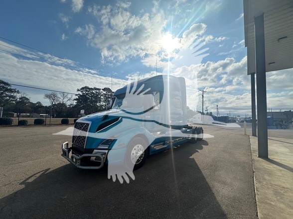 2022 VOLVO VNL64T860 2022 VOLVO VNL64T860 - image 3 of 6