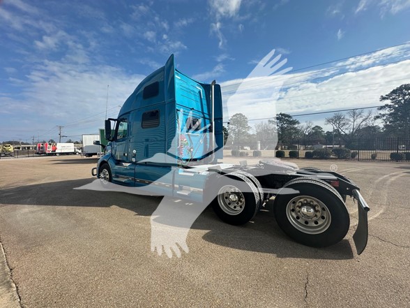 2022 VOLVO VNL64T860 2022 VOLVO VNL64T860 - image 5 of 6