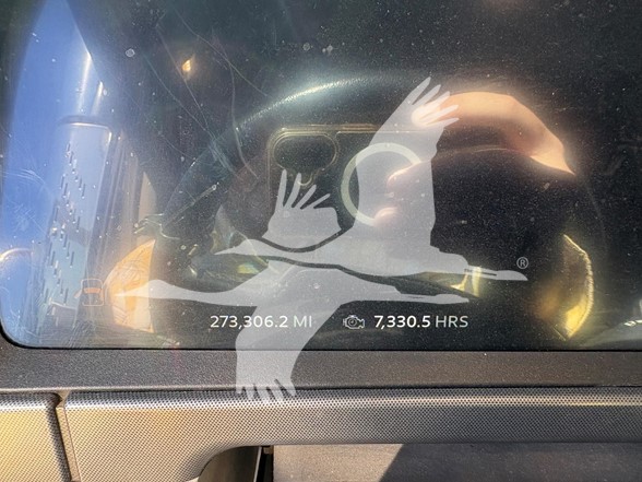 2023 PETERBILT 579 2023 PETERBILT 579 - image 2 of 3