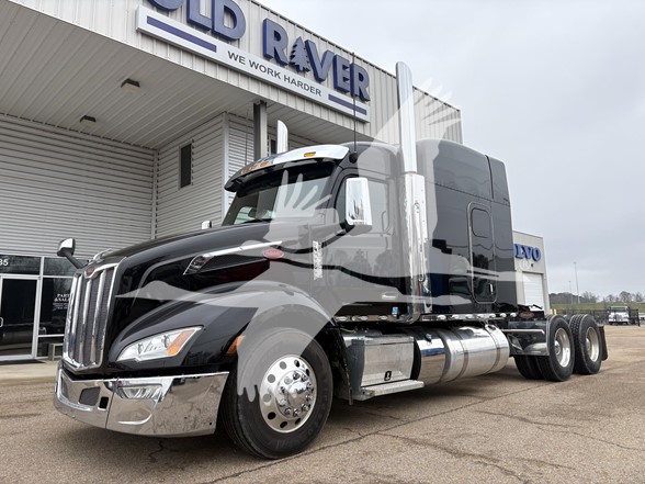 2023 PETERBILT 579 11001615995 2023 PETERBILT 579 11001615995