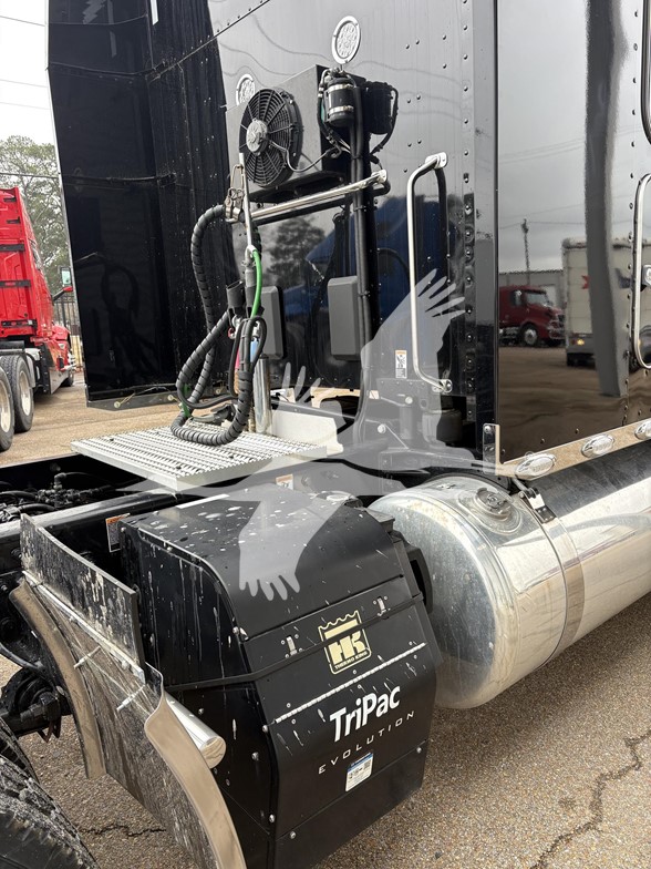 2023 PETERBILT 579 11001616233 2023 PETERBILT 579 11001616233