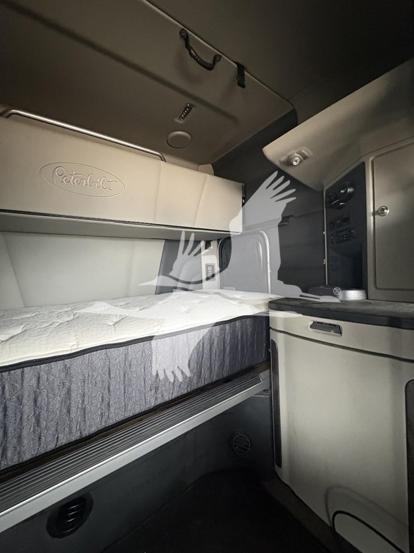 2023 PETERBILT 579 11001616337 2023 PETERBILT 579 11001616337