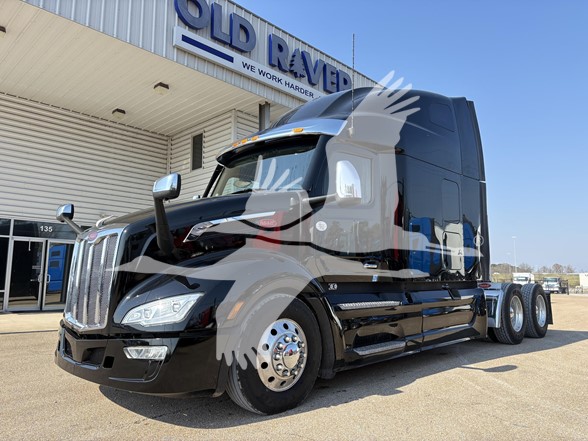 2023 PETERBILT 579 2023 PETERBILT 579 - image 1 of 6