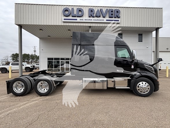 2027 VOLVO VNL64T840 2027 VOLVO VNL64T840 - image 4 of 6