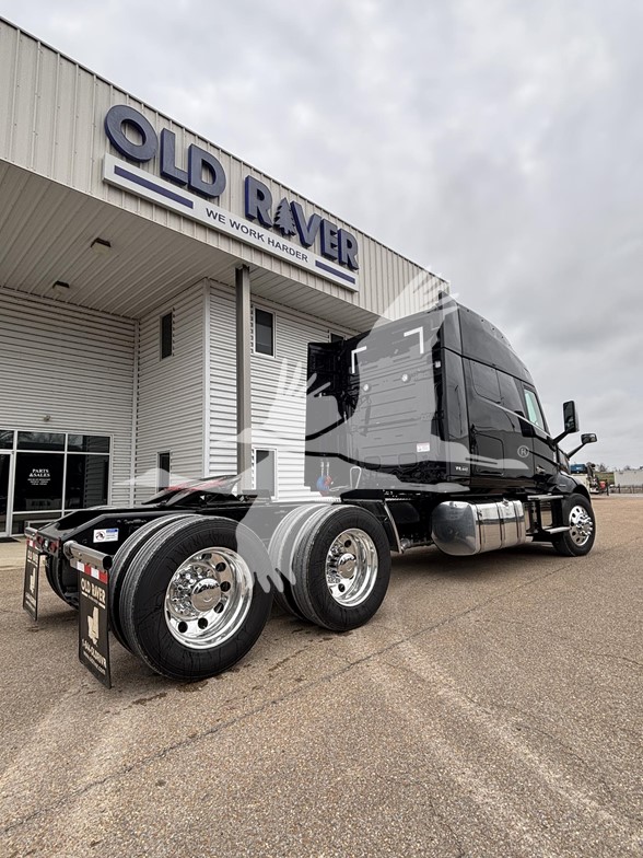 2027 VOLVO VNL64T840 2027 VOLVO VNL64T840 - image 5 of 6