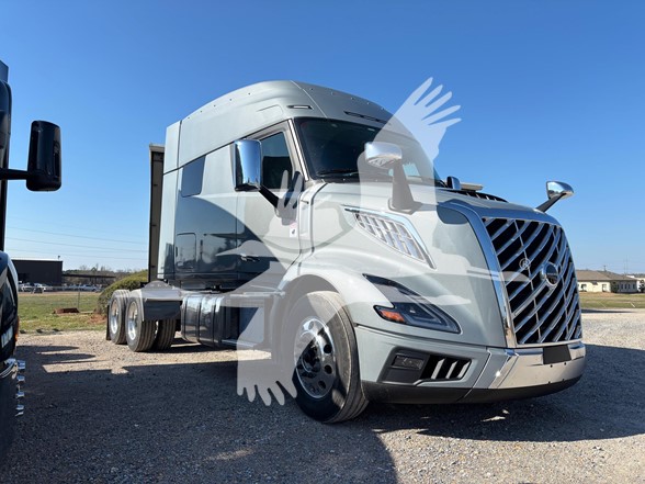 2027 VOLVO VNL64T840 2027 VOLVO VNL64T840 - image 1 of 6