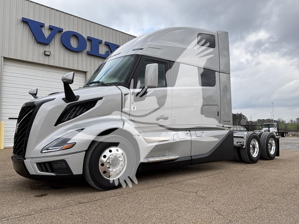 2027 VOLVO VNL64T860 2027 VOLVO VNL64T860 - image 1 of 6