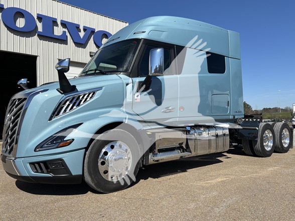 2027 VOLVO VNL64T840 2027 VOLVO VNL64T840 - image 1 of 6
