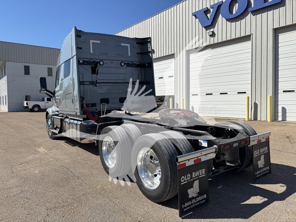 2027 VOLVO VNL64T840 2027 VOLVO VNL64T840 - image 6 of 6