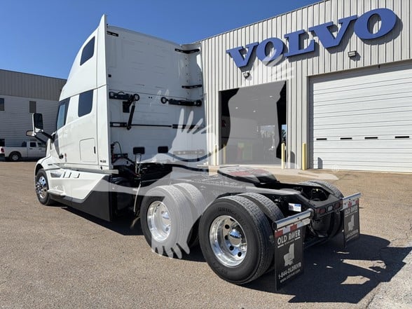 2027 VOLVO VNL64T860 11007972630 2027 VOLVO VNL64T860 11007972630