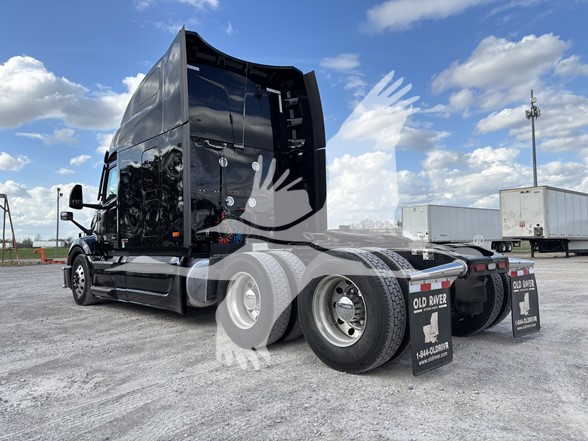 2024 PETERBILT 579 2024 PETERBILT 579 - image 5 of 6