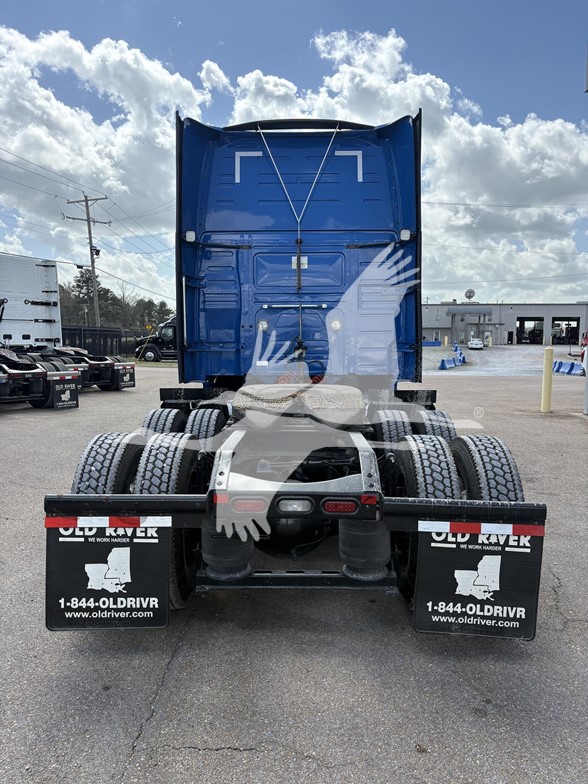 2023 VOLVO VNL64T860 2023 VOLVO VNL64T860 - image 6 of 6