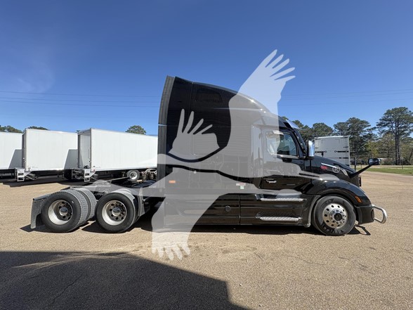 2024 PETERBILT 579 2024 PETERBILT 579 - image 4 of 6