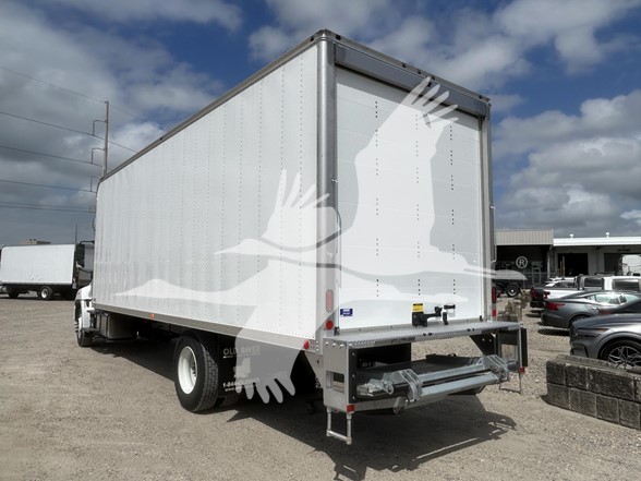 2026 HINO L6 2026 HINO L6 - image 3 of 6