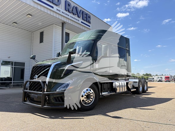 2027 VOLVO VNL64T840 2027 VOLVO VNL64T840 - image 1 of 6