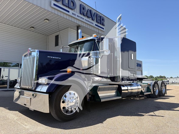 2024 KENWORTH W900 2024 KENWORTH W900 - image 1 of 6