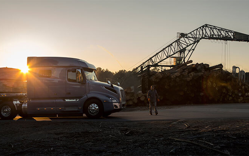 Volvo Trucks VNL 300 Volvo Trucks VNL 300 - image 4 of 4
